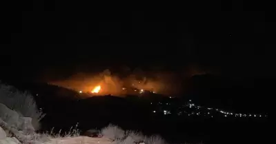 Avanza combate contra el incendio forestal en Tanam