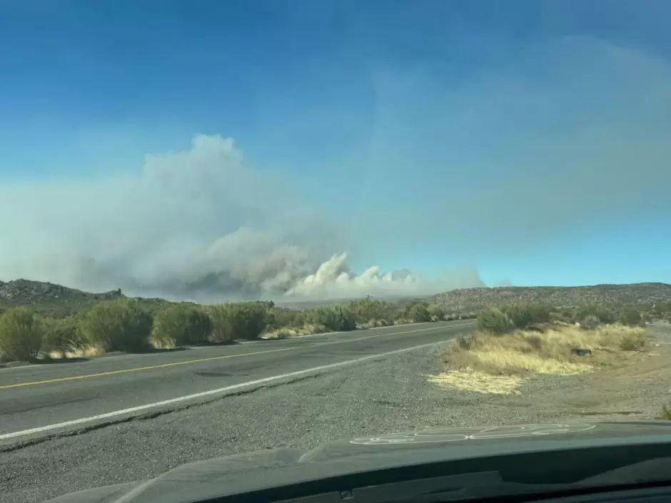 Llaman Bomberos de Ensenada a evitar transitar por carretera a Valle de la Trinidad