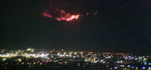 Contina incendio en San Diego y obliga a nuevas evacuaciones