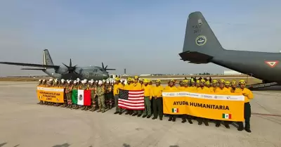 Regresa delegacin mexicana que combati incendios en California