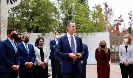 Gobernador Gavin Newsom