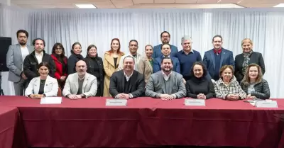 Establecen alianza presidente municipal Ismael Burgueo y sector mdico