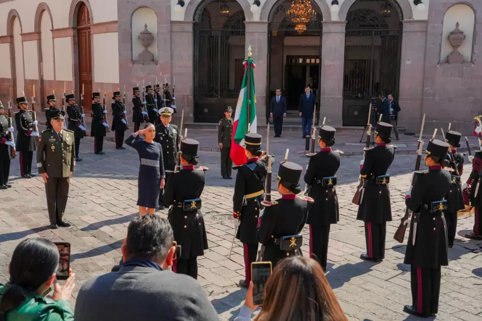 Conmemoracin del 108 aniversario de la Constitucin en histrica unidad nacional