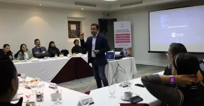 Rogelio Snchez ofreci un taller sobre ciberseguridad a directivos educativos.