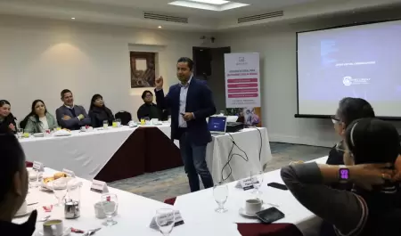 Rogelio Snchez ofreci un taller sobre ciberseguridad a directivos educativos.