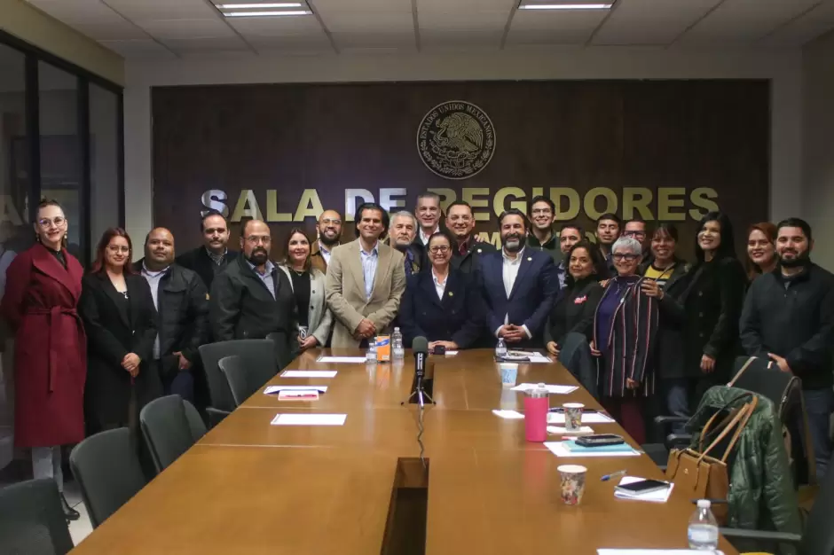 Presidenta Roco Adame toma protesta a nueva directiva del COTUCO Rosarito para el periodo 2025