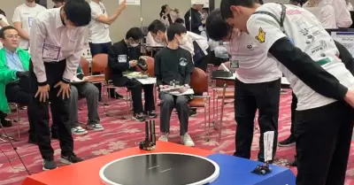 Competencia de robots sumo en Japn