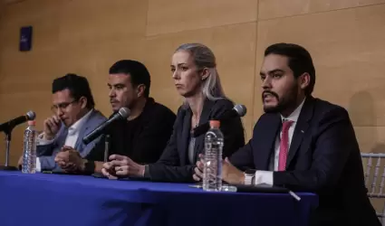 Conferencia de prensa de los padres y representantes legales de Valentina Gilabe