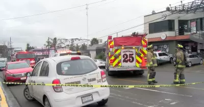 Bomberos desalojan 15 negocios en la colonia Madero por presencia de gas en duct