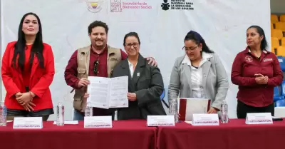 Campaa "Nos Toca Estudiar" con INEA