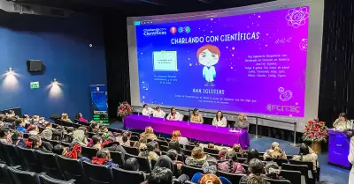 Conferencia "Charlando con Cientficas"