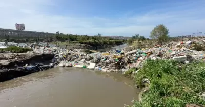 Colocan trampa para retener basura en el Valle del Ro Tijuana