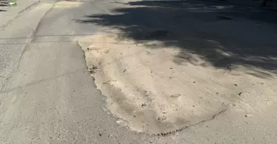 Vecinos denuncian baches peligrosos en Fraccionamiento Los Reyes