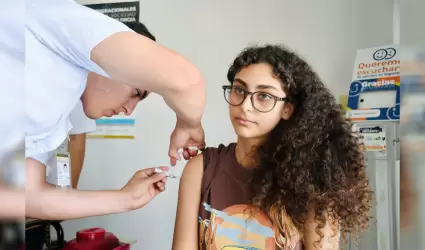 Importante que padres de familia autoricen la vacuna contra el Virus del Papilom