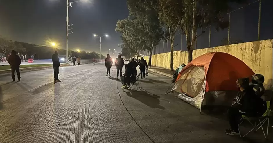 Residentes del Maclovio vuelven a bloquear acceso a la carretera Aeropuerto