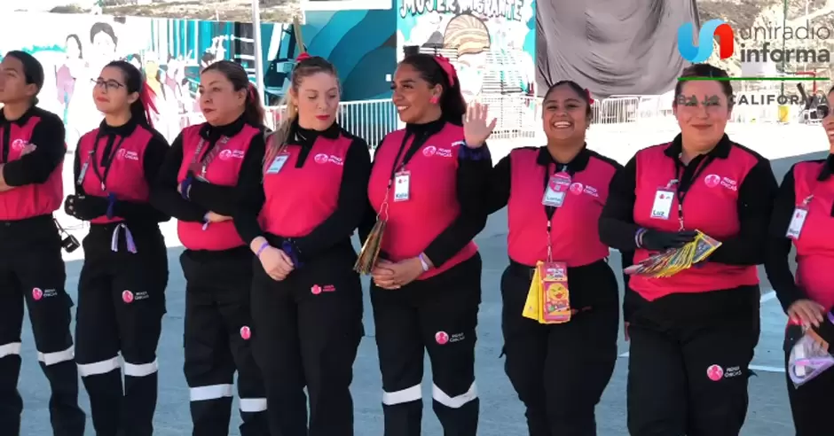 Rendichicas presenta en Tijuana mural representativo de mujeres migrantes