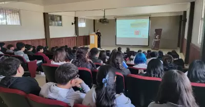 Alumnos de CBTIS 41 sobre inocuidad alimentaria