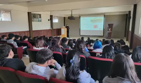 Alumnos de CBTIS 41 sobre inocuidad alimentaria