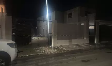 Localizan equipo tctico abandonado a la entrada de vivienda en Mexicali