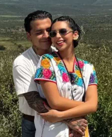 Christian Nodal y ngela Aguilar