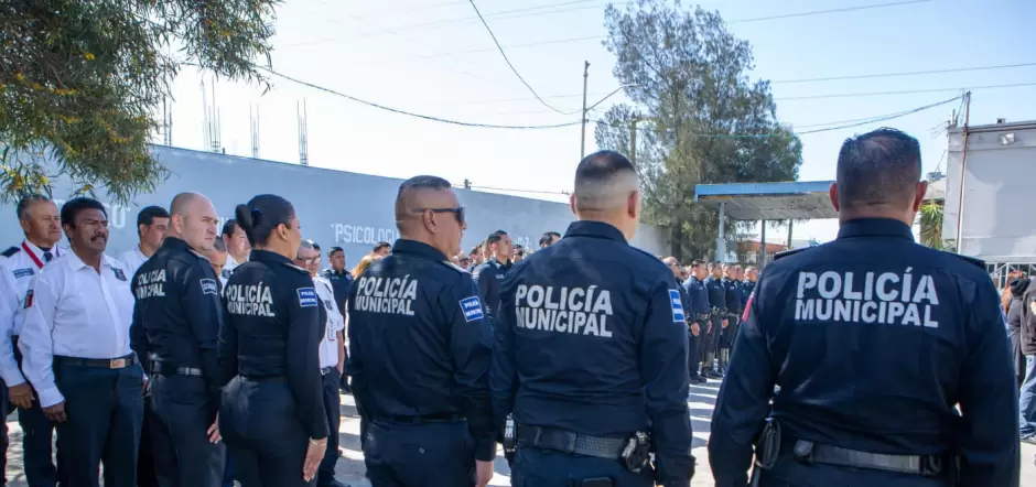 Ceremonia luctuosa en honor a polica municipal