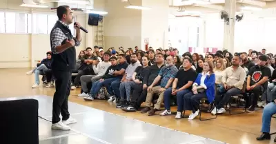 Armando Carrazco ofrece conferencia magistral en la facultad de ciencias adminis