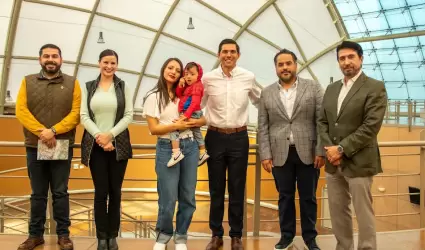 Alcalde Rom�n Cota visita Centro Interactivo �mbar en Tijuana
