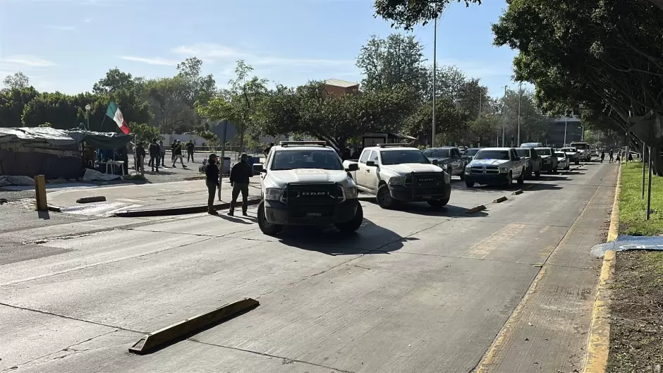 FGE y FESC de BC desalojan parque Benito Jurez; hay dos detenidos