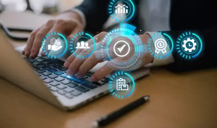 Las empresas modernizan sus sistemas IT con software de gestión esencial.