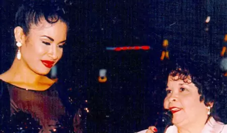 Yolanda Saldvar y Selena