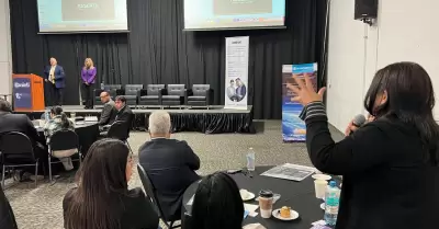 Expertos analizan en Tijuana panorama económico, fiscal y judicial de México rum