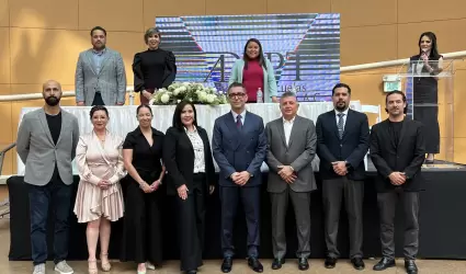 Toma de protesta de nueva mesa directiva