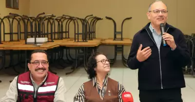 Mesa de trabajo con habitantes del Cañón Rosarito