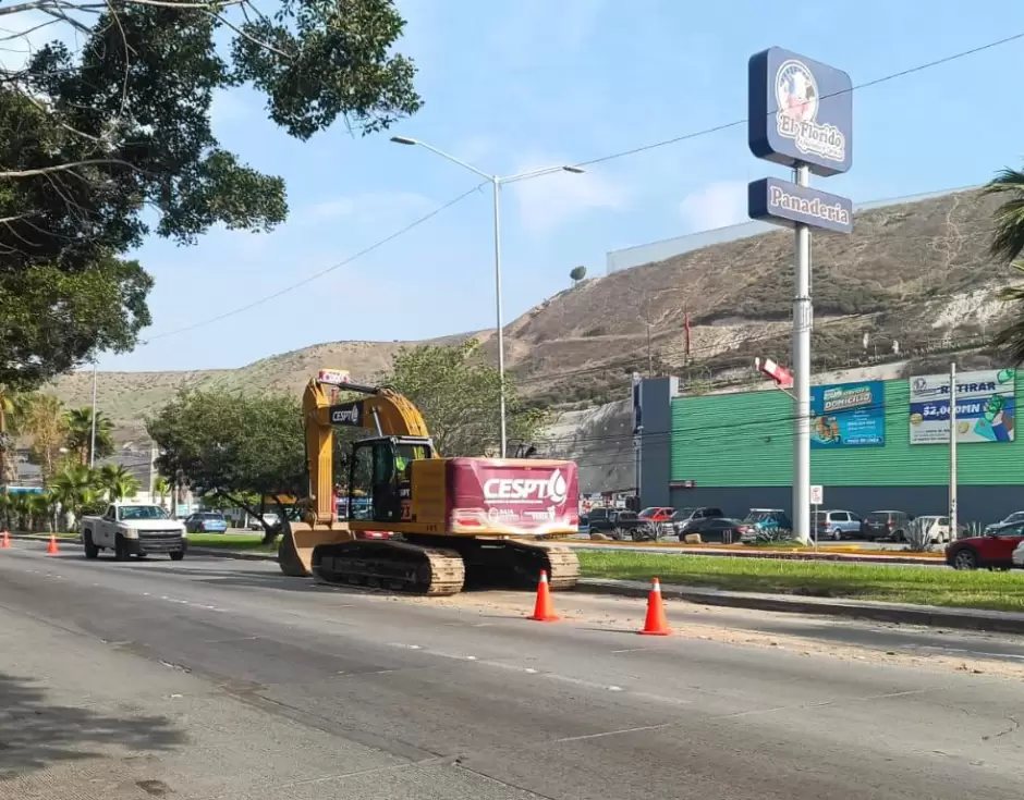 Mantenimiento correctivo en el colector Insurgentes