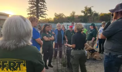 Capacitan a voluntarios para ayudar a personas y mascotas en caso de desastre