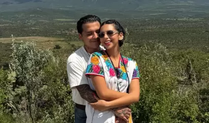 Christian Nodal y ngela Aguilar