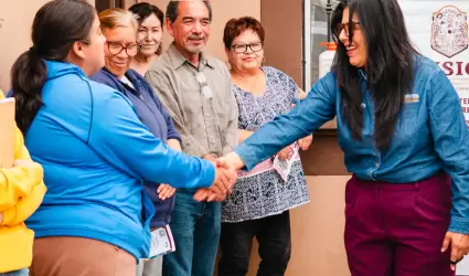 Vecinas y vecinos de la Colonia Villas 2