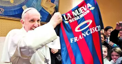 El papa era un fanático del futbol