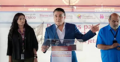 Entrega de Tarjetas de Bienestar
