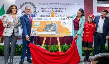 Lanzan "cachito" conmemorativo de la edición 49 del Tianguis Turístico