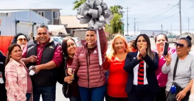 Entregan obras de pavimentacin en Maneadero