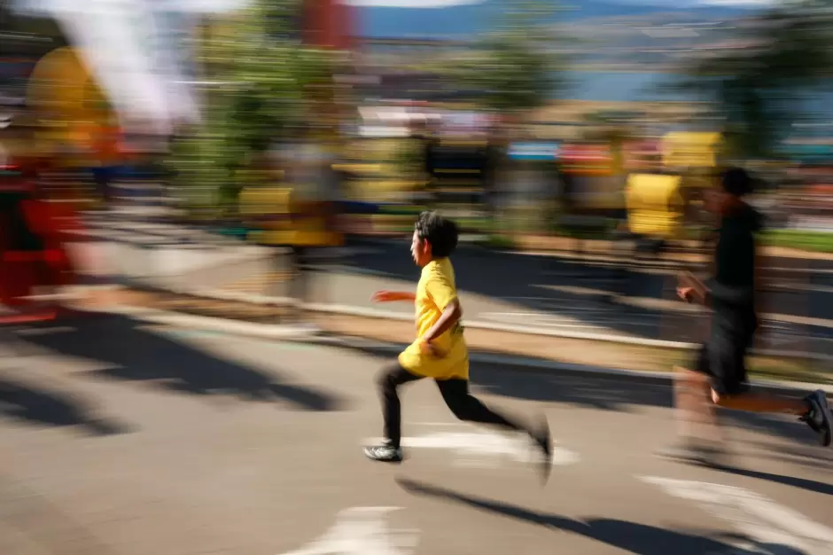 Corre de Amarillo en Parque Esperanto