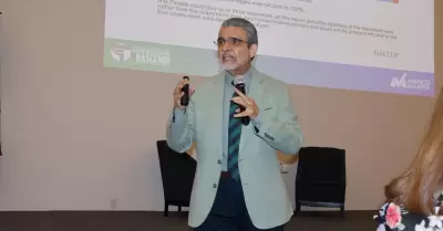 Mtro. Marco Njera Sixto, director del Centro de Liderazgo Trascendi