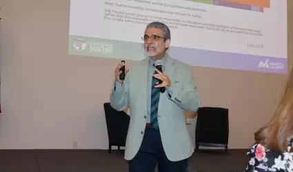 Mtro. Marco Njera Sixto, director del Centro de Liderazgo Trascendi