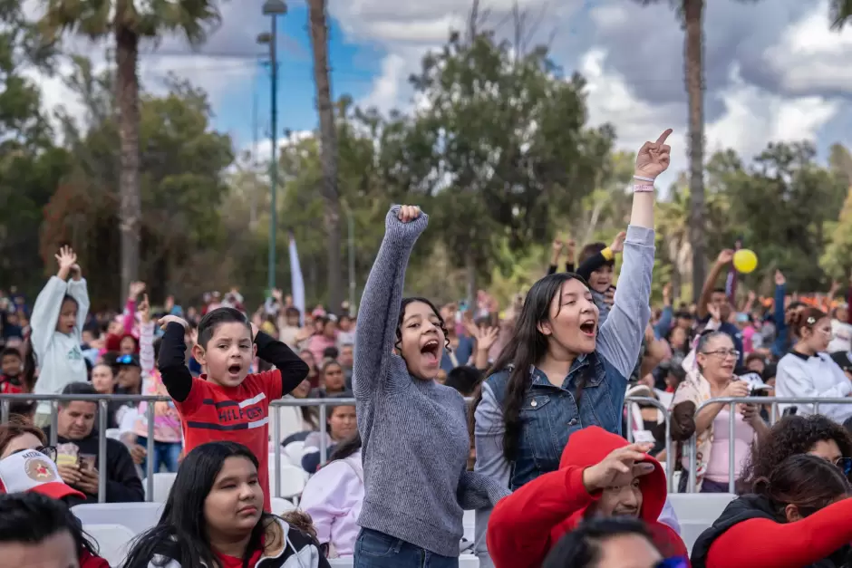 Celebracin del Da de la Nia y el Nio con concierto de Tatiana