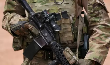 Militares armados de EU