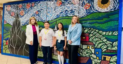 Nio presidente y nia directora del Sistema DIF Baja California