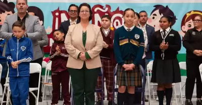 Presidenta Roco Adame toma protesta a nias y nios funcionarios