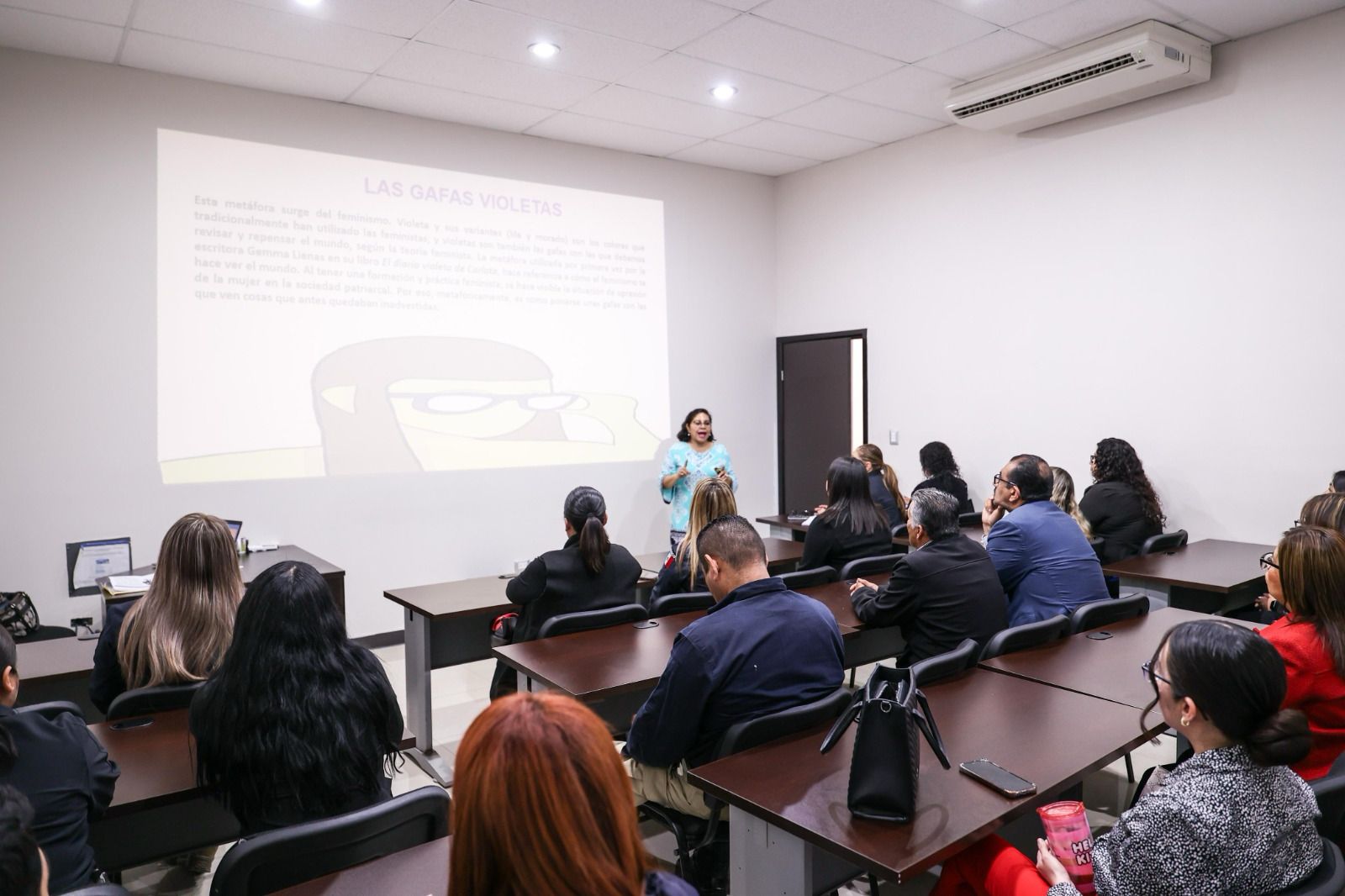 Refuerza FGE capacitación con perspectiva de género en colaboración con ...