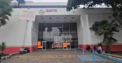 Derechohabientes del ISSSTE en Tijuana denuncian crisis; faltan medicamentos y m